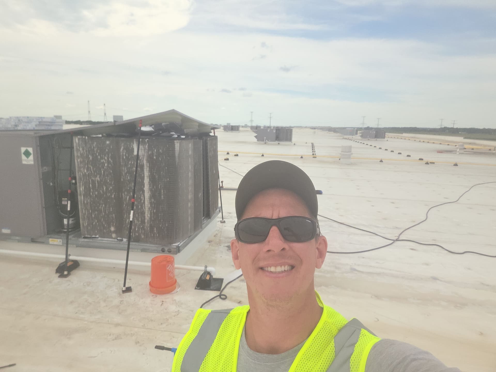 Gallery photos for Why Commercial Rooftop AC Units Fail Before They Should: Image #1