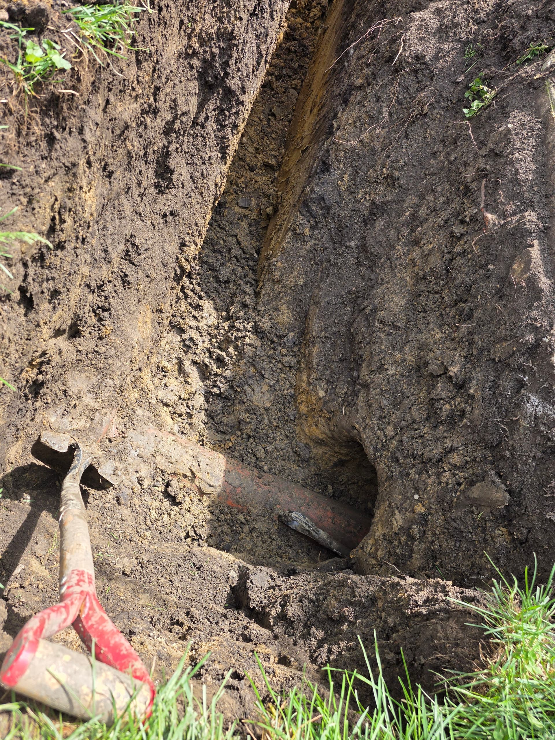 Gallery photos for Sewer Line Relocation Goes 12 Feet Deep to Hit the City Main: Image #3