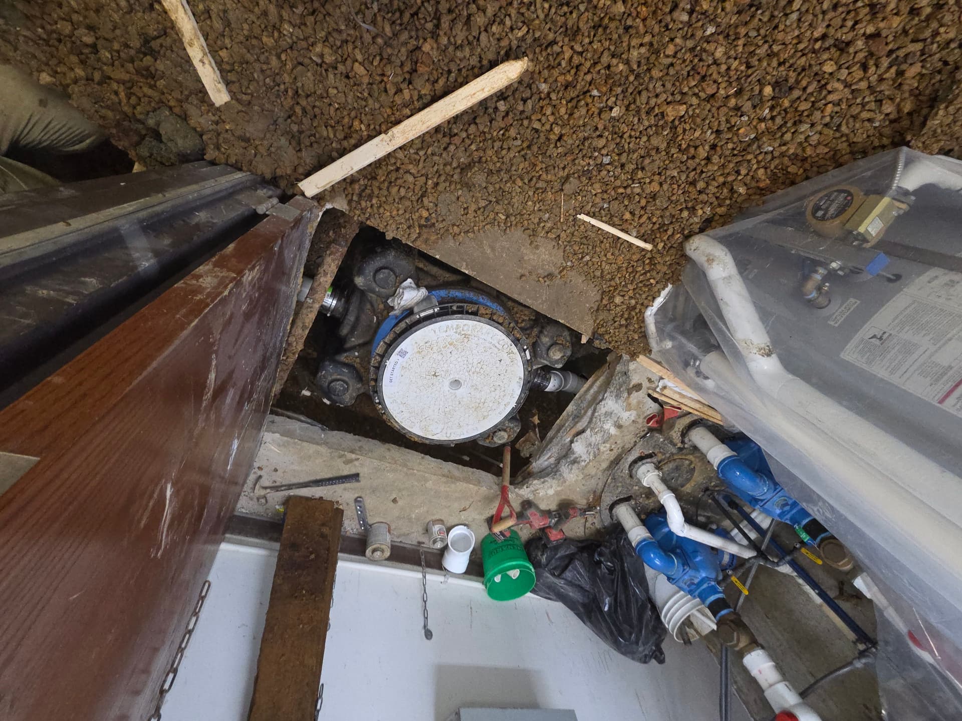 Gallery photos for Efficient Grease Trap Replacement in a Commercial Kitchen: Image #4