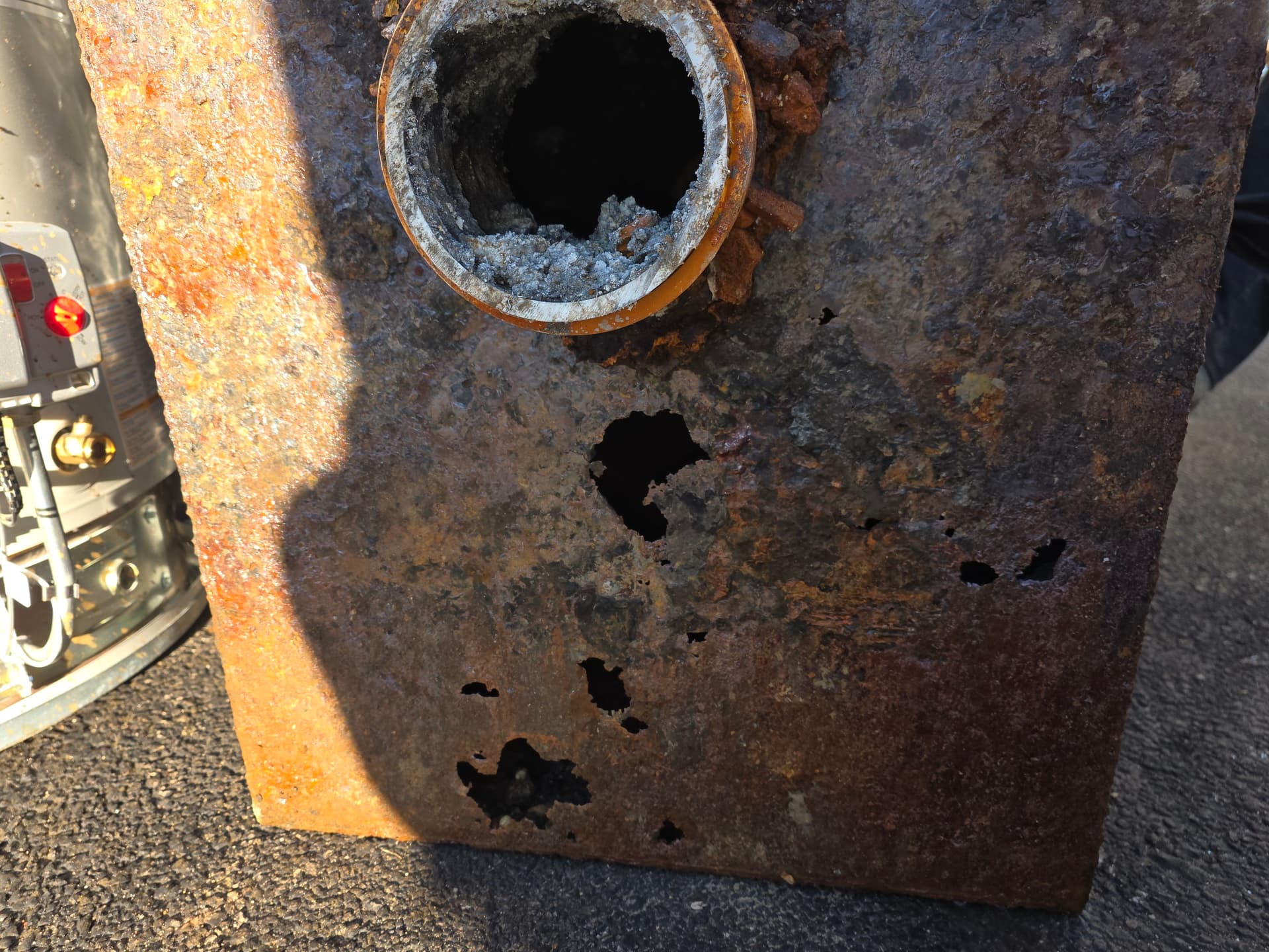 Gallery photos for Efficient Grease Trap Replacement in a Commercial Kitchen: Image #5