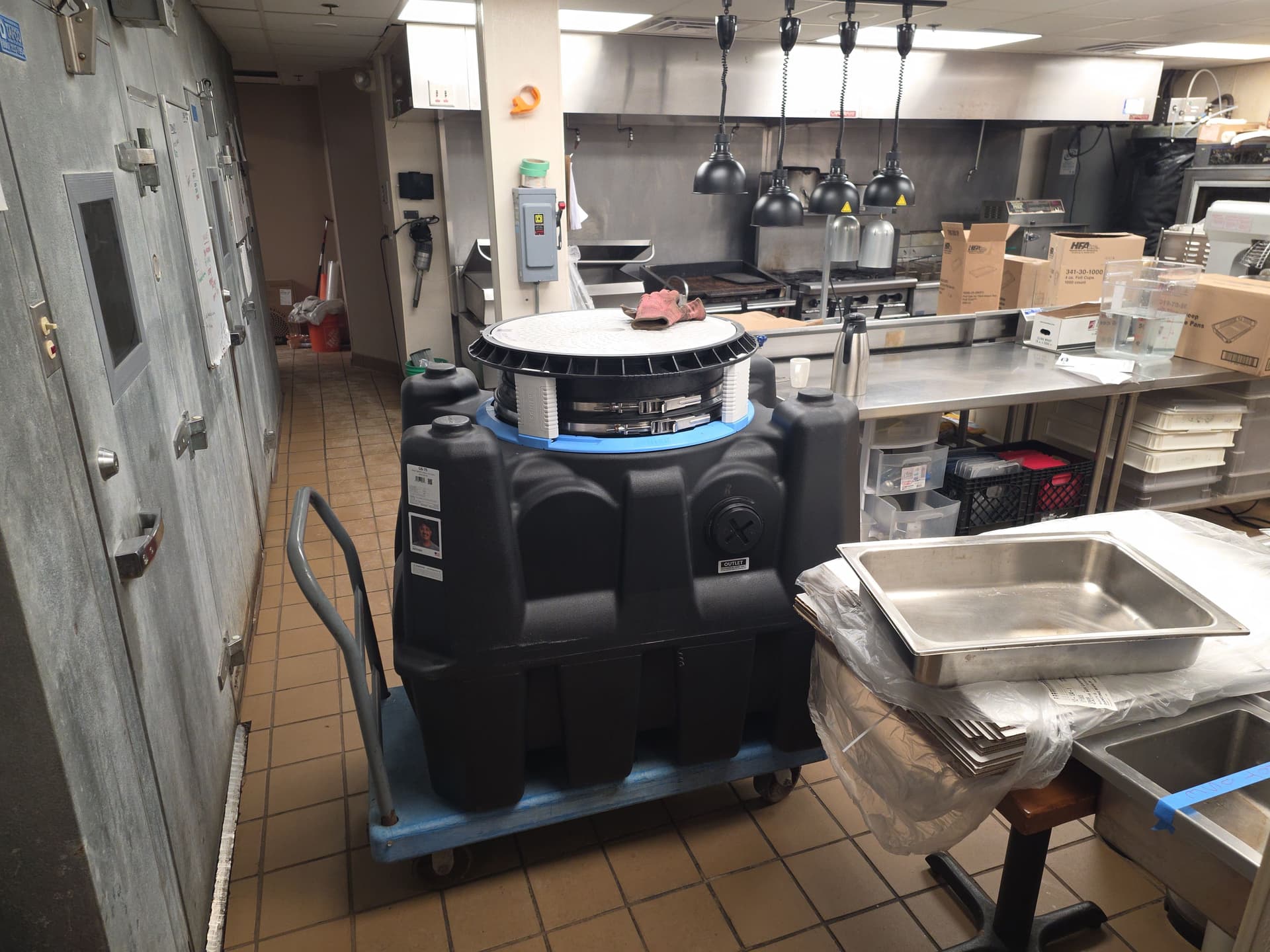 Gallery photos for Efficient Grease Trap Replacement in a Commercial Kitchen: Image #2